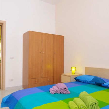 Delposto Marina Di Ragusa Habitación foto