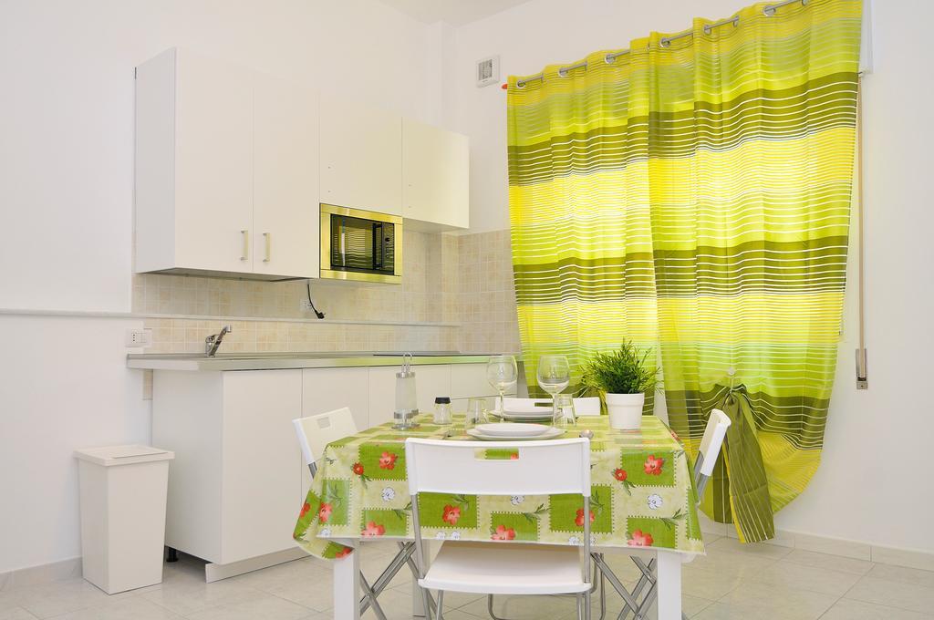Delposto Marina Di Ragusa Habitación foto