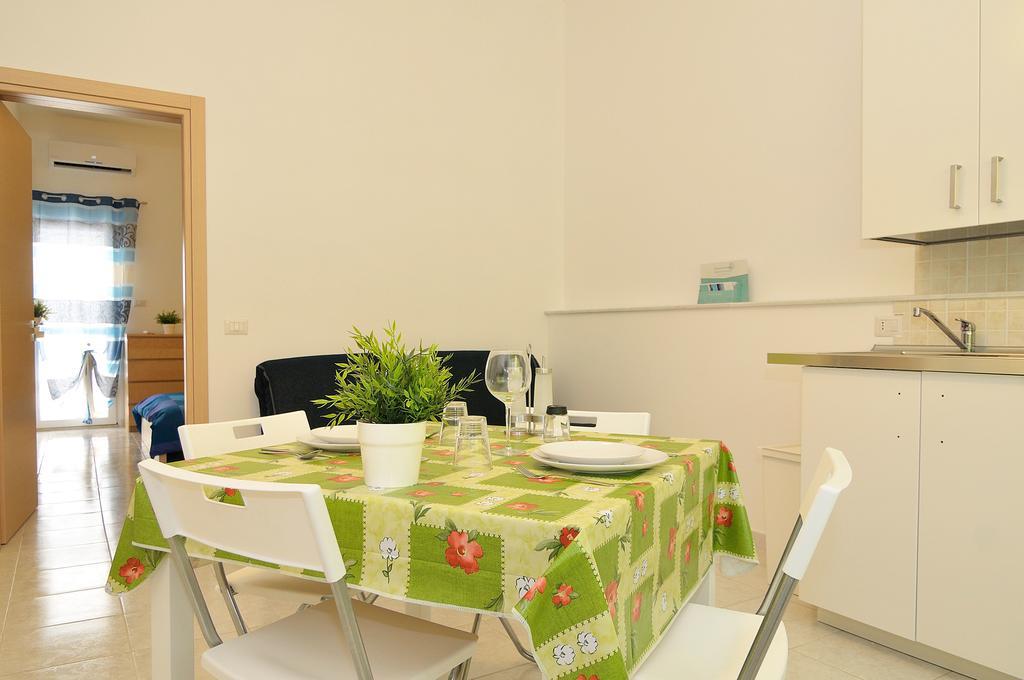Delposto Marina Di Ragusa Habitación foto
